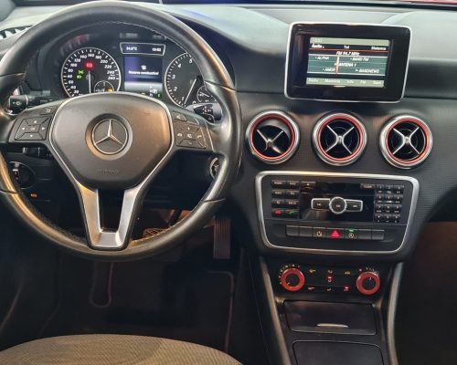 311802-mercedes-benz-a-200-20240601141320211362
