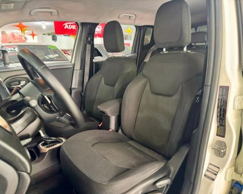 343808-jeep-renegade-20241130133550240778