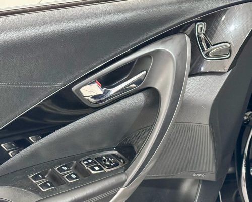 363630-hyundai-azera-20250405150256804032