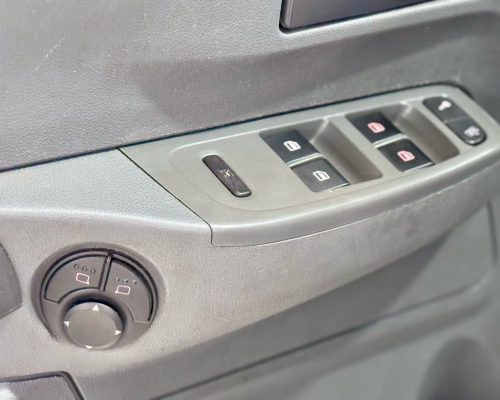 366101-volkswagen-spacefox-20250423115013167206