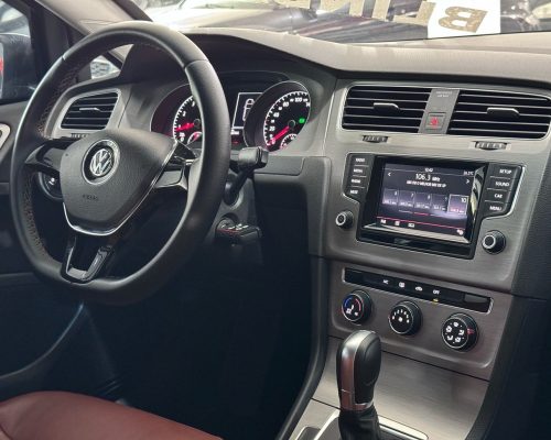 366914-volkswagen-golf-20250426125041332483