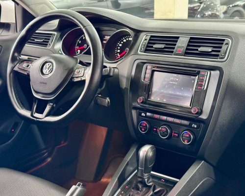 367809-volkswagen-jetta-20250502122952526496