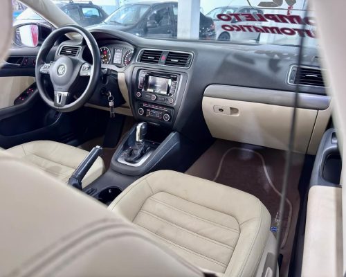 372755-volkswagen-jetta-20250530182320176335