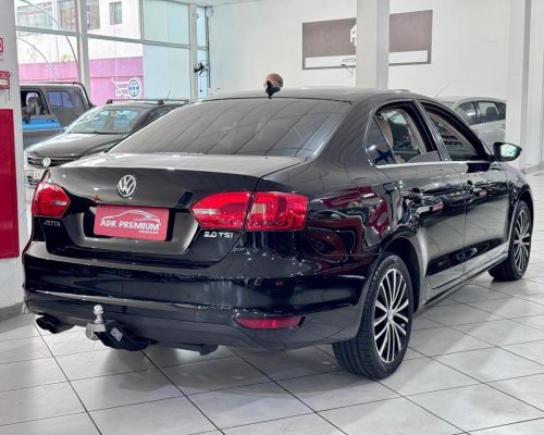 372755-volkswagen-jetta-20250530182321824999