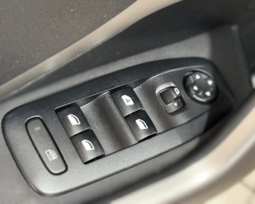 379783-peugeot-2008-20250711113934118810