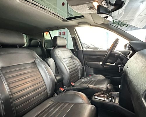 388281-volkswagen-golf-20250829152159999340