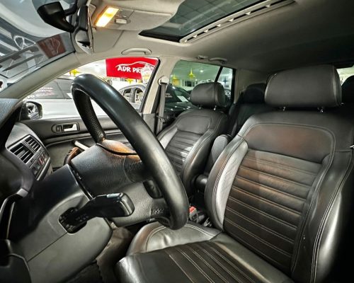 388281-volkswagen-golf-20250829152200195958