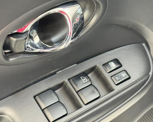 393282-nissan-versa-20250926181229493713