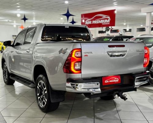 395627-toyota-hilux-20251010123400728387