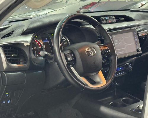 395627-toyota-hilux-20251010123400926202