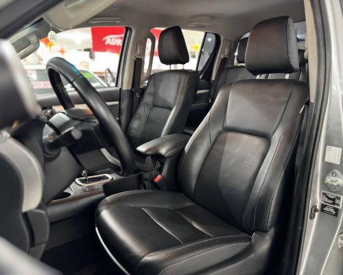 395627-toyota-hilux-20251010123401214183