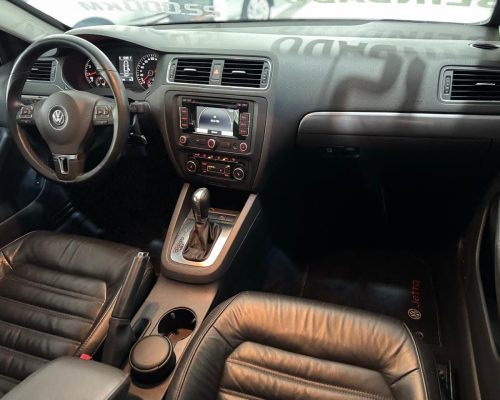 395800-volkswagen-jetta-20251011111437540017