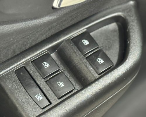 396394-chevrolet-onix-20251015165149928883