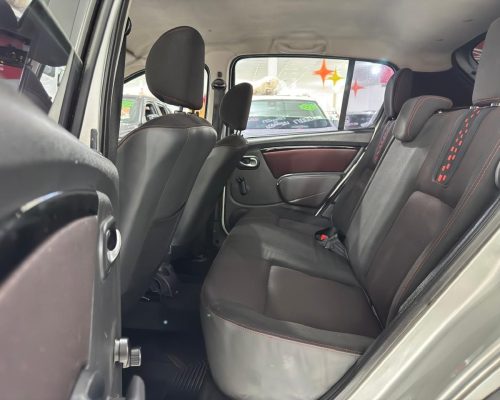 398502-renault-sandero-20251028111143217995