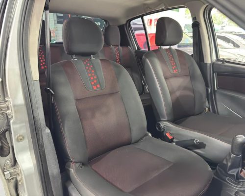 398502-renault-sandero-20251028111144044203