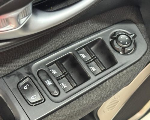 398718-jeep-renegade-20251029111006794662