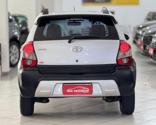 399908-toyota-etios-cross-20251105141806698028
