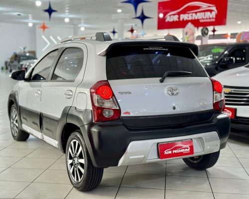 399908-toyota-etios-cross-20251105141806858312