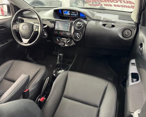 399908-toyota-etios-cross-20251105141807770765