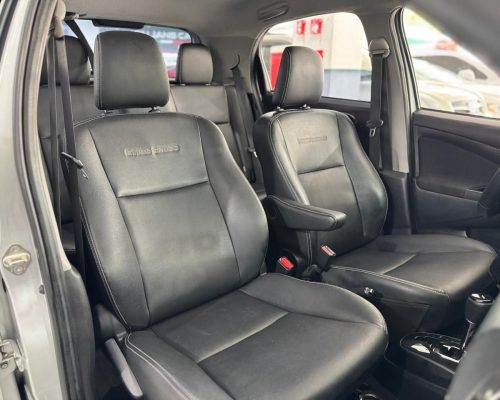 399908-toyota-etios-cross-20251105141808046037