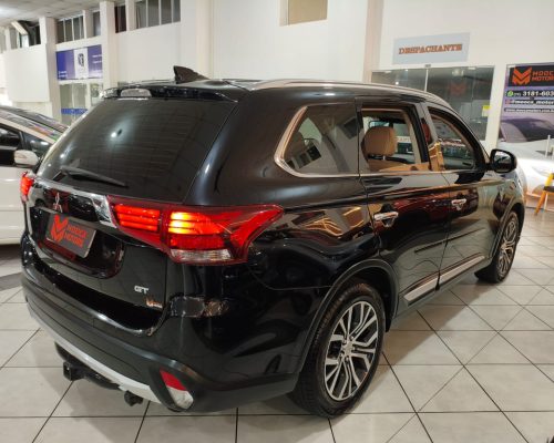 3c927f56-d339-47bc-81c2-039a904ca493