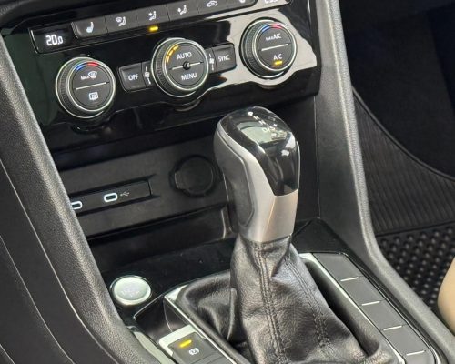 402350-volkswagen-taos-20251119183435986524