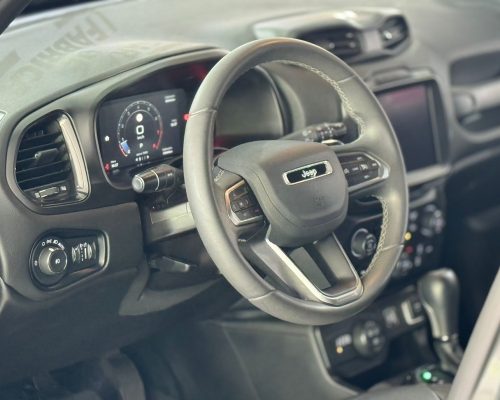 403299-jeep-renegade-20251126162234010130