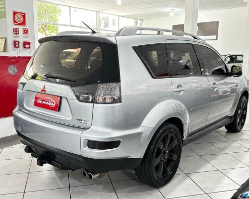 404537-mitsubishi-outlander-20251203185831059234