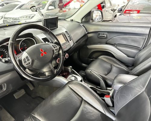 404537-mitsubishi-outlander-20251203185831101003