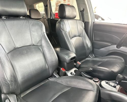 404537-mitsubishi-outlander-20251203185831871585