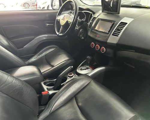 404537-mitsubishi-outlander-20251203185832038502