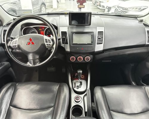 404537-mitsubishi-outlander-20251203185832548227