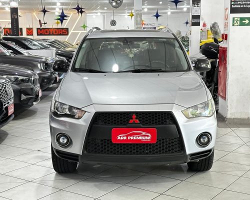 404537-mitsubishi-outlander-20251203185832712029