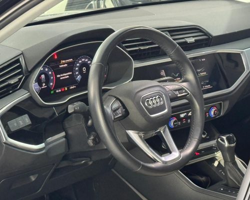 404632-audi-q3-20251204140101148210