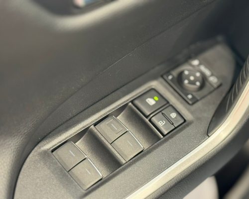 416503-toyota-rav4-20260303214706955194