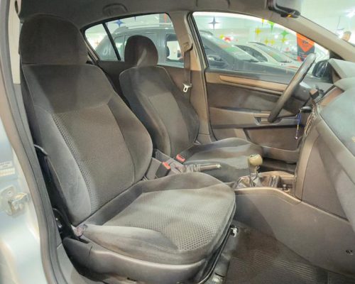 f2353575-5b99-47e0-a683-aabb84f76085