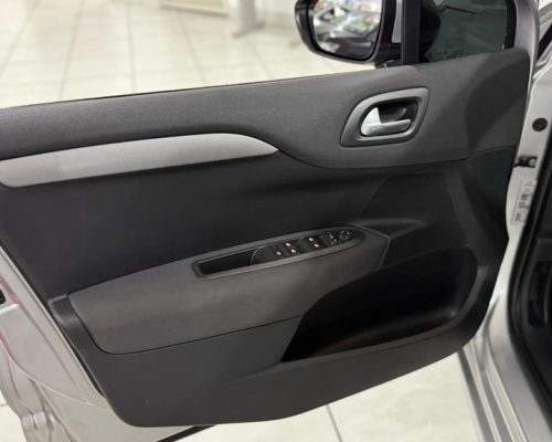 f6094aef-a142-4327-aef2-3809d66e5821